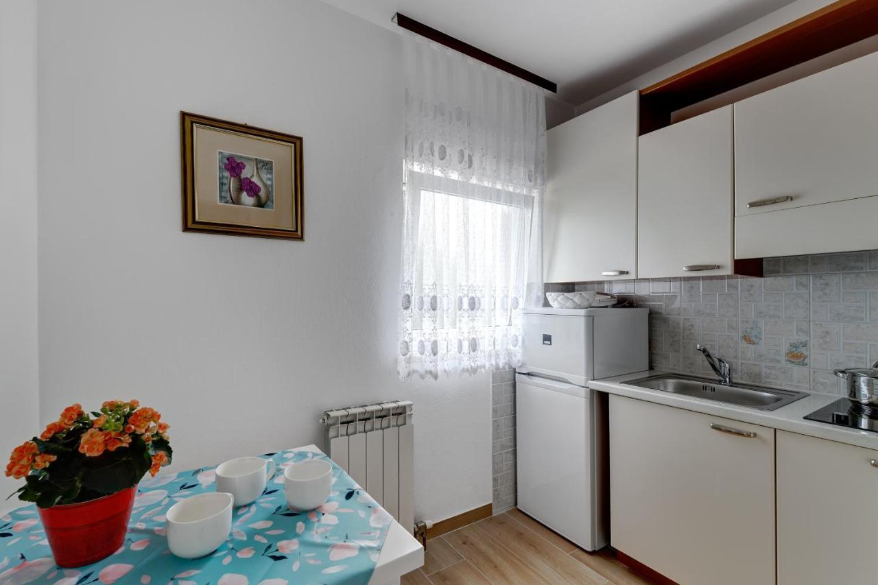 Senada Apartments Selce Buitenkant foto
