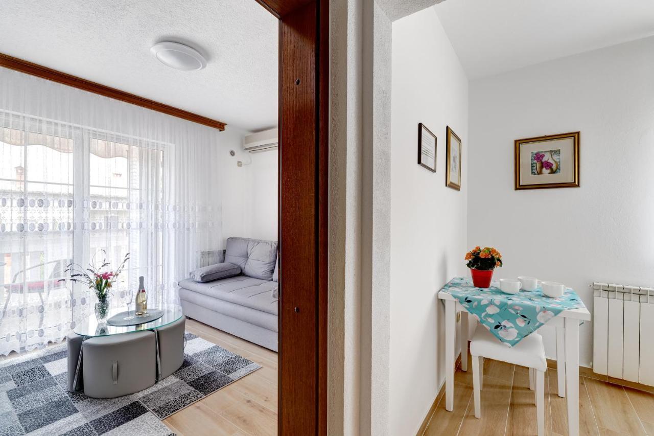 Senada Apartments Selce Buitenkant foto