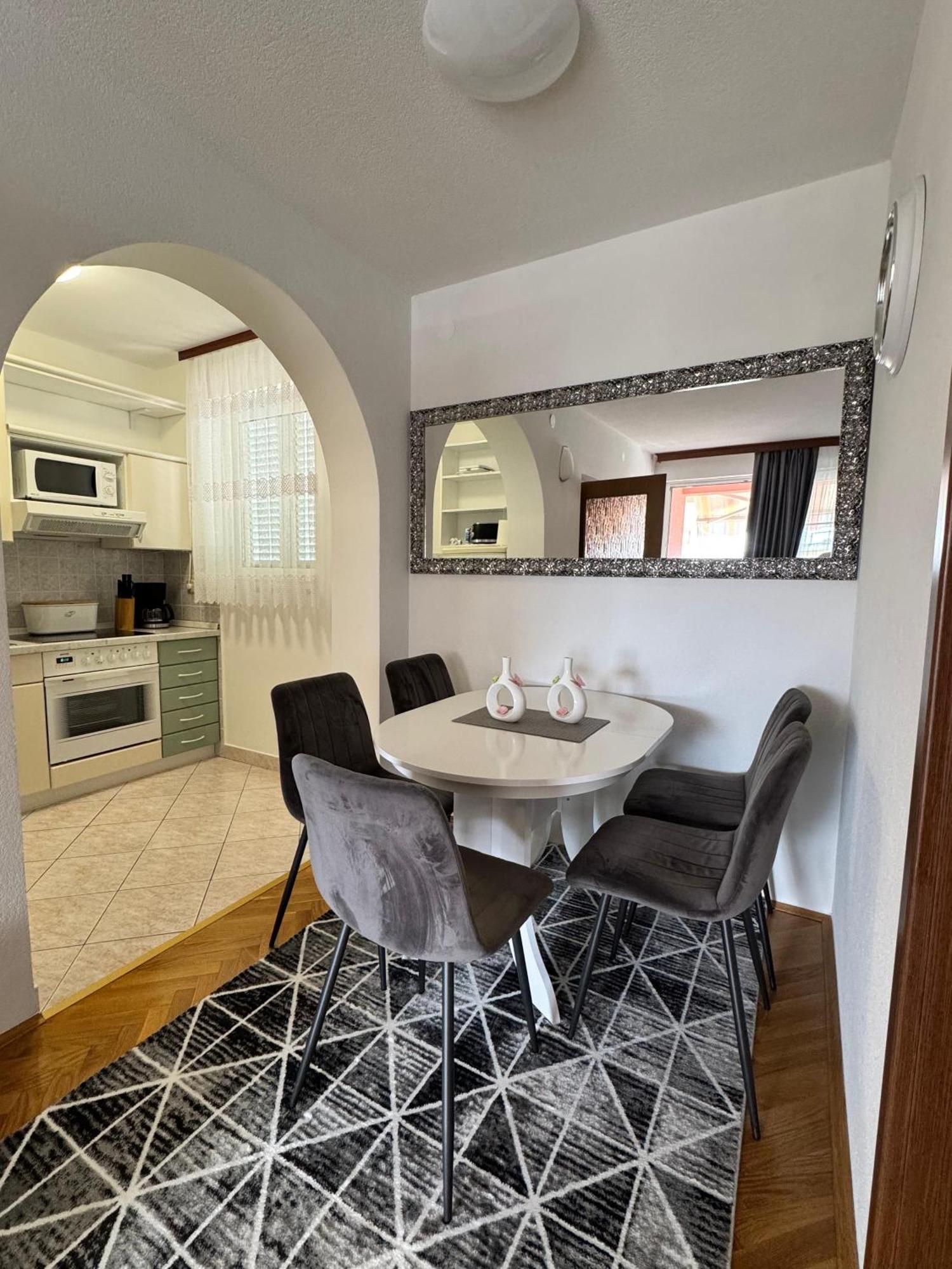 Senada Apartments Selce Buitenkant foto