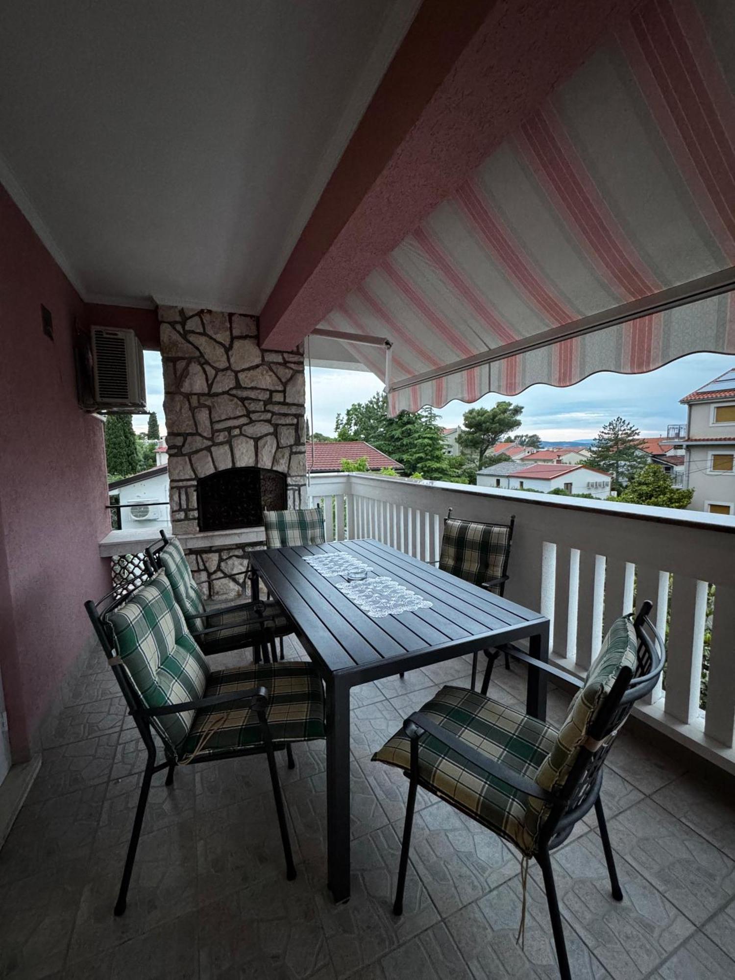 Senada Apartments Selce Buitenkant foto