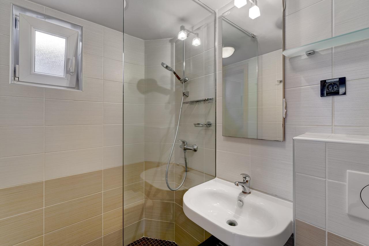 Senada Apartments Selce Buitenkant foto